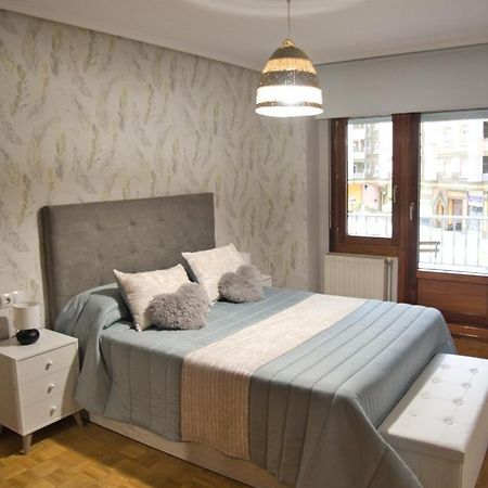 La Villa De Lore, Piso Completo Apto 6 Personas Con Garaje Aviles Luaran gambar