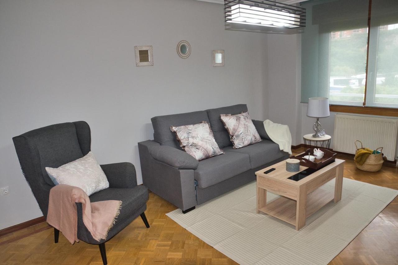 La Villa De Lore, Piso Completo Apto 6 Personas Con Garaje Aviles Luaran gambar
